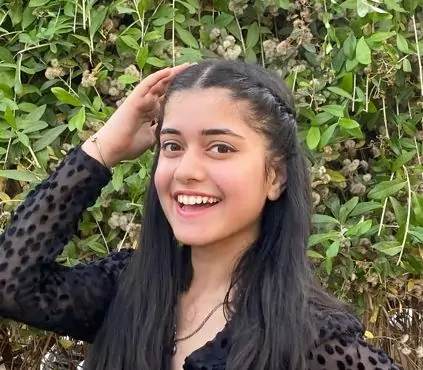 Aishwarya Sharma [Jammu Vlogger] Biography, Sister, Age & More