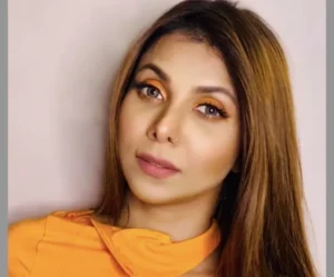 Rosa Verte [Model] Wiki, Net Worth, Height, Weight & More