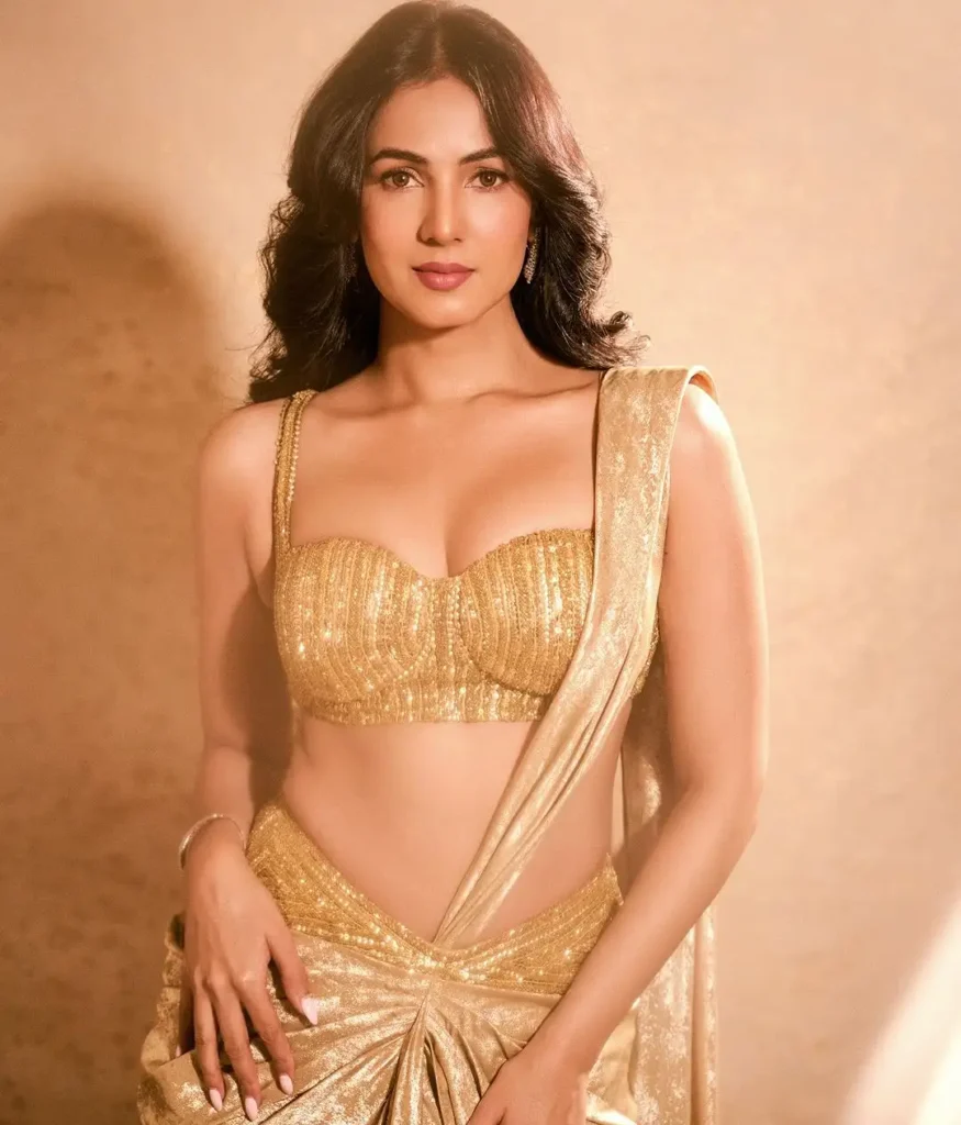 Sonal Chauhan Age Celebzbiography.com